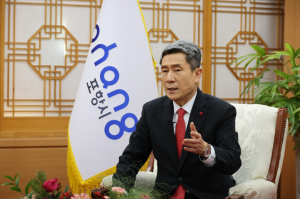 이강덕 포항시장, 트럼프 철강 관세 부과 “범정부 대책” 호소