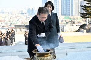 대구 ‘군부대 군위이전’ 충혼탑서 한마음 기원