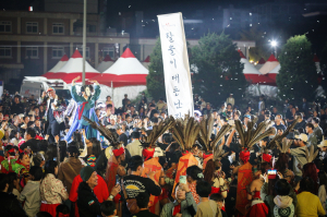 안동탈춤축제 알릴 참신한 포스터 찾는다