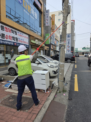 포항시 장량동, 개학기 학교주변 불법광고물 정비