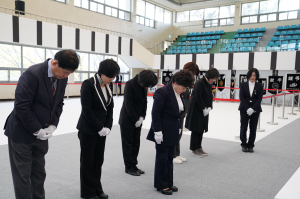 산불피해 합동분향소 찾아 조문 대구 수성구의회, 희생자 넋기려