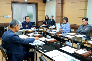 울릉군의회 간담회 개최 집행부 3개부서 5건 심의