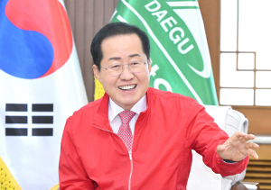 “43년 공직 마지막 소임, 위대한 韓 만든다”