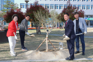 배광식 대구 북구청장, 무궁화 그림 전시ㆍ식수 행사 개최