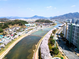 상주 도심 ‘포시즌가든’ 그윽한 봄꽃 향기