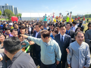 영주 찾은 이재명 “제가 뭘 그리 잘못했나”