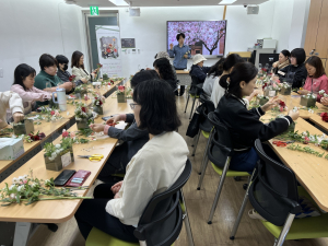 영주선비도서관, 카네이션 꽃바구니 만들기 체험