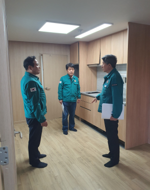 이재민 임시주택 현장 찾은 김학홍 경북도 행정부지사