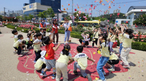 포항시, 도시 곳곳 ‘장미 활짝’ 5월 체험행사 다채