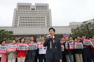 김문수“범죄자가 법관 탄핵 독재 막아야”