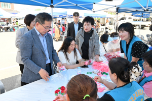 군위군자원봉사센터, 오일장 개최