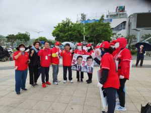 임승환 교육복지본부장, 전남 여수 이순신 광장서 유세 지원