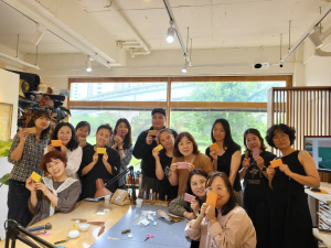 칠곡 동명동부초, 학부모 대상 가죽 지갑 만들기 메이커 교육