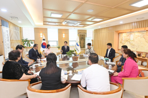 우즈베키스탄 부하라 주 교육청장, 임종식 경북교육감 예방