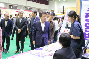 경북도 장애인 일자리박람회…900여 명 구직 활발