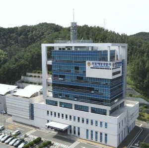 포항해경, 야간 방파제 추락 사고자 구조