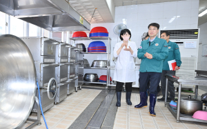 김정기 대구시장 권한대행, 산격청사 구내식당 중대재해예방 점검