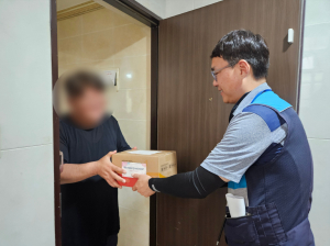 구미시, 1인 가구 안부살핌소포 첫 발송