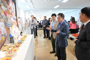 ‘군위형 마을만들기’ 열매마을사업, 우보면 나호1리 작품전시회 개최