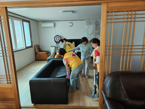 영주 휴천동 적십자봉사회, 경로당 청소