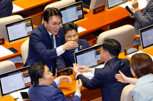 김민석 총리 인준…與 