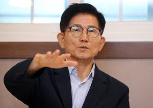 이재명 대통령 재판받는 것이 법치…'尹 단절론'은 판단 여지
