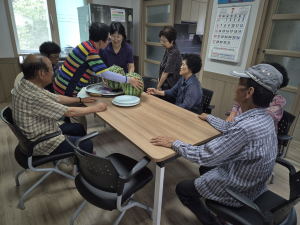김천시 아포읍 새마을협의회, 경로당 수박나눔 행사
