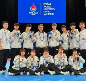 계명문화대 김정윤 교수, 태권도 품새 국가대표팀 이끌고 라인루르 하계 U대회 종합우승