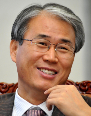 “인맥ㆍ역량 모아 헌신할 터”