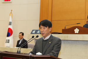 포항시의회 예결특위원장에 강학중 의원