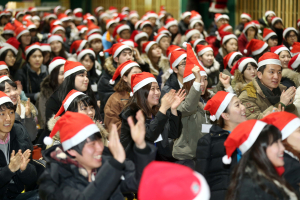몰래산타, 몸부터 풀고!
