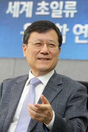 KAIST 총장선임 과정 불참, 신성철 총장 거취 표명