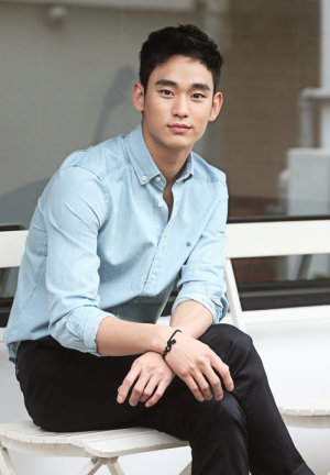 첫 일본 팬미팅 김수현“나는 도전하는 연기자”