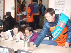 “노인문제 해결 위한 정책 개발”