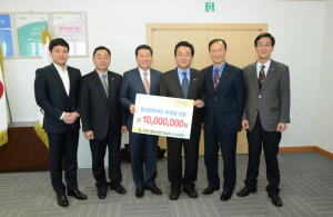 (주)금홍온천 엘리바덴, 달성장학재단 후원금 전달