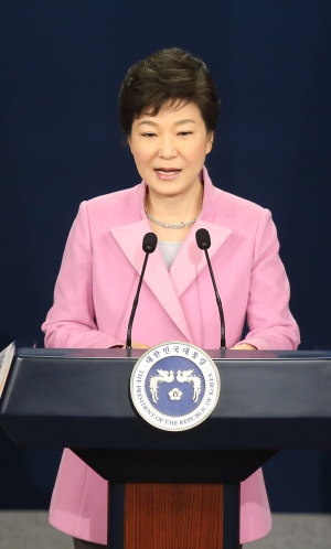 “통일은 대박…이산상봉해야”