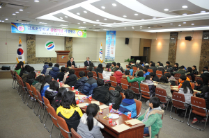 ‘우리학교를 빛낸 자랑스러운 김영석 시장’