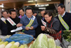 김관용 도지사, 설 명절 민생현장 챙겨
