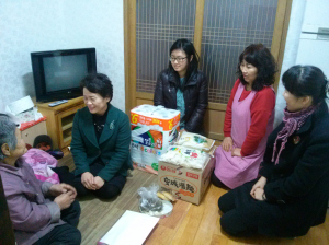 영천시 여성복지회관, 독거노인 방문
