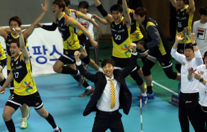 김세진, ‘스승’ 신치용 넘었다…러시앤캐시, 삼성화재 ‘완파’