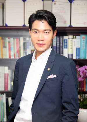 포항 롯데百, 이인철 변호사 초청 특강