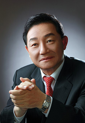 故박태준 명예회장 동상 참배