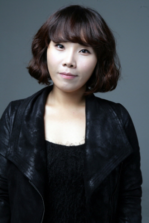 “이번 음반 목표는 노래방에 실리는 것”