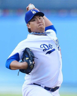 류현진, 완벽투로 시즌 ‘첫 승’ 달성