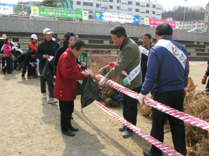 28일 ‘꽃씨ㆍ나무 나눠주기’ 행사
