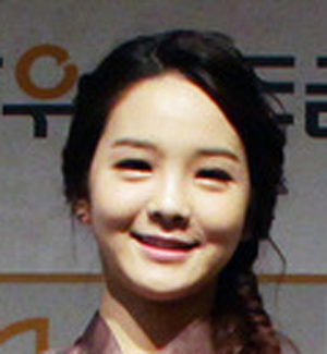 국악소녀 송소희,  명예춘향 선정
