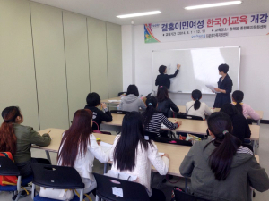 “가까운 곳에서 한국어 공부할 수 있어 좋아요”