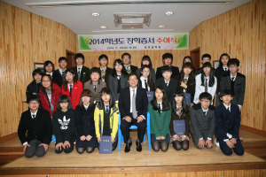 전봉욱 청호장학회장 ‘장학금 전달’