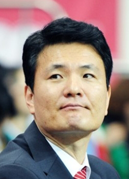 동부, 김영만 신임감독 선임…3년 계약