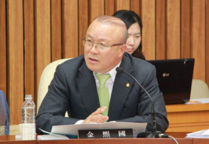 “임대차 대책 시행, 건보료 급등”